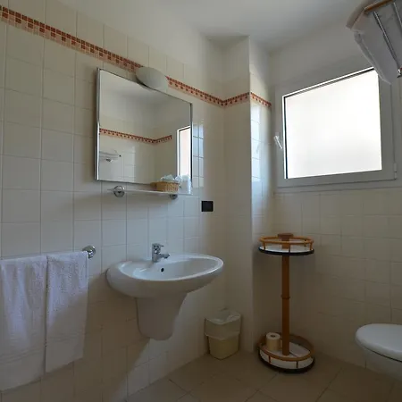 Tivoli Szálloda 2*